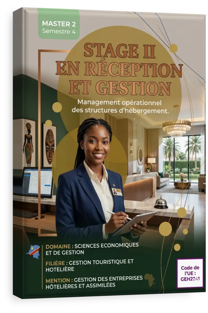 Étudiant en gestion hôtelière lors de son stage en réception.
